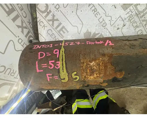 Air Tank INTERNATIONAL 9100I Dixie Truck Centre