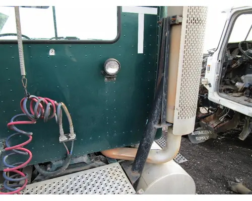 Brackets, Misc. INTERNATIONAL 9100I Tim Jordan's Truck Parts, Inc.