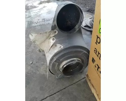 International 9200I Air Cleaner