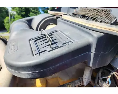 International 9200I Air Cleaner