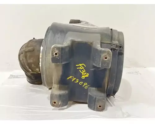 International 9200I Air Cleaner