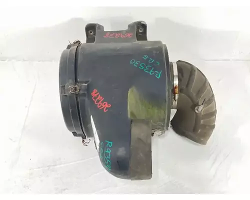 International 9200I Air Cleaner
