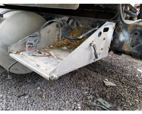 International 9200I Battery Box