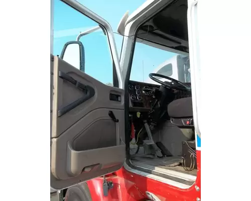 International 9200I Cab