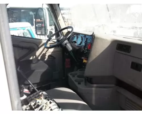 International 9200I Cab