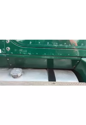 International 9200I Cowl