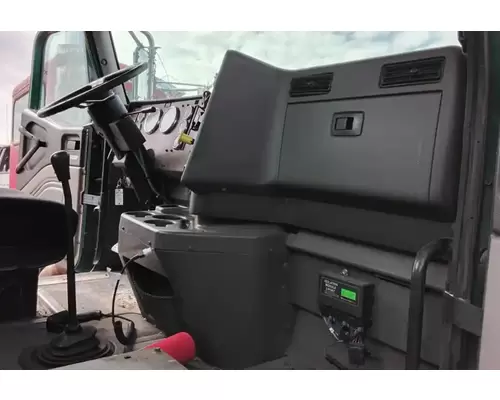 International 9200I Dash Assembly