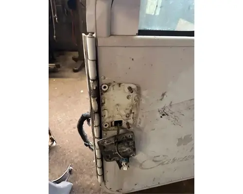 International 9200I Door Assembly, Front