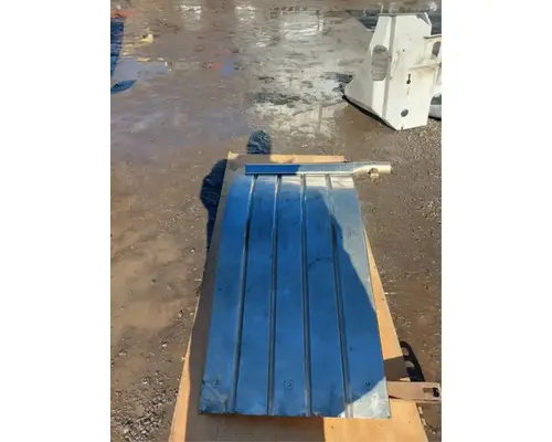 International 9200I Fender