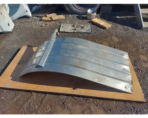 International 9200I Fender