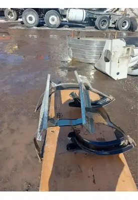 International 9200I Fuel Tank Strap/Hanger