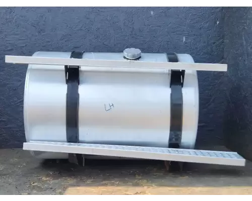 International 9200I Fuel Tank