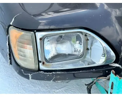 International 9200I Hood
