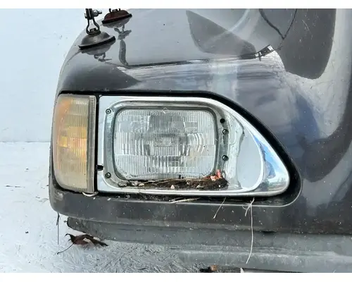International 9200I Hood