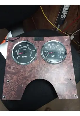International 9200I Instrument Cluster