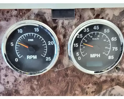 International 9200I Instrument Cluster