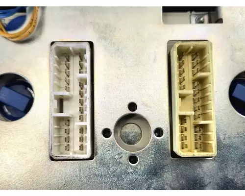 International 9200I Instrument Cluster