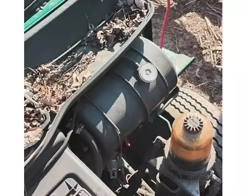 International 9200I Radiator Overflow Bottle