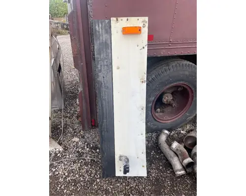 International 9200I Side Fairing