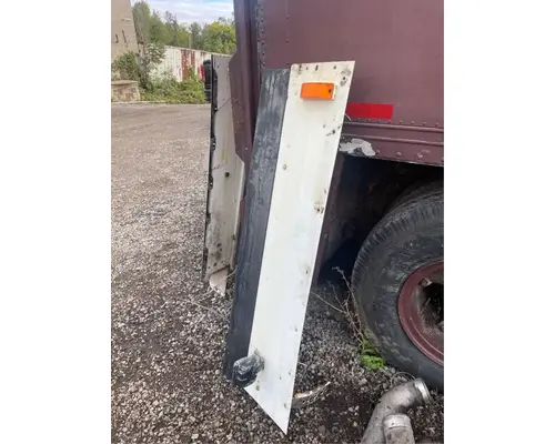 International 9200I Side Fairing