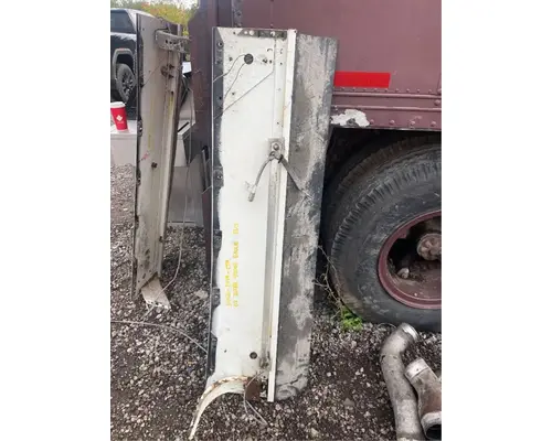 International 9200I Side Fairing