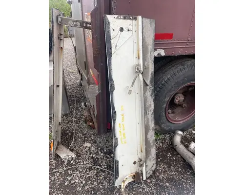 International 9200I Side Fairing