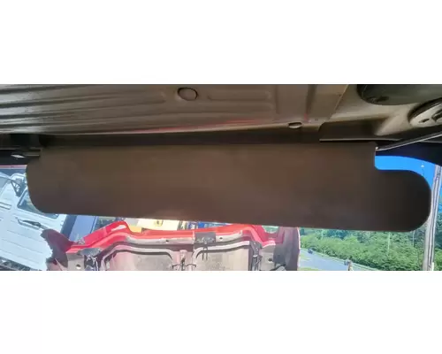 International 9200I Sun Visor (External)