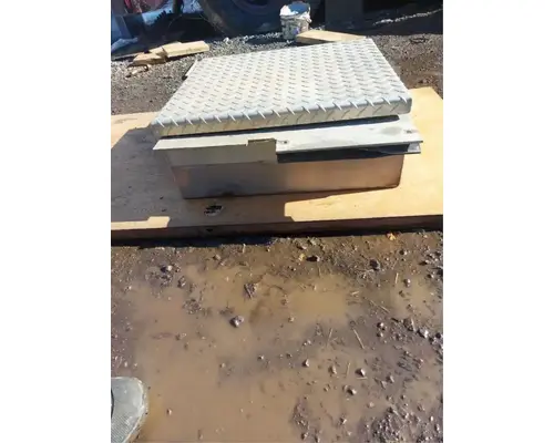 International 9200I Tool Box