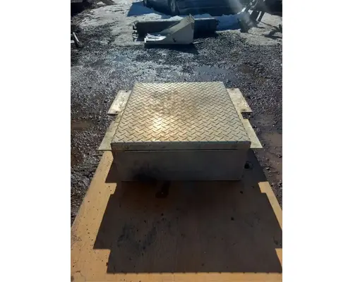 International 9200I Tool Box