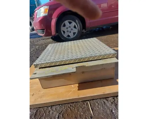 International 9200I Tool Box