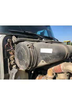 International 9200 Air Cleaner