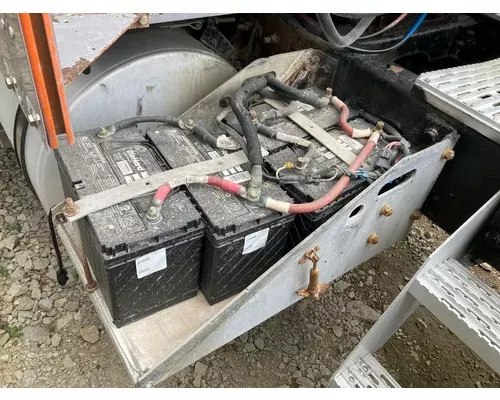 International 9200 Battery Box