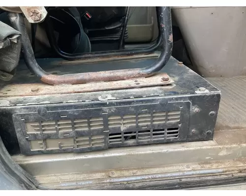 International 9200 Body, Misc. Parts