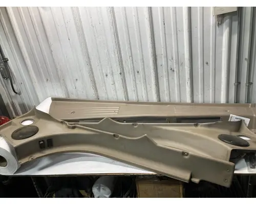 International 9200 Body, Misc. Parts