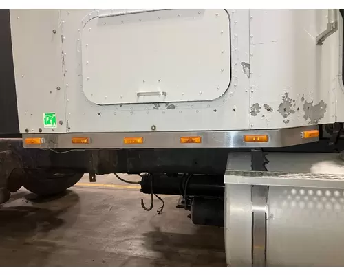 International 9200 Body, Misc. Parts
