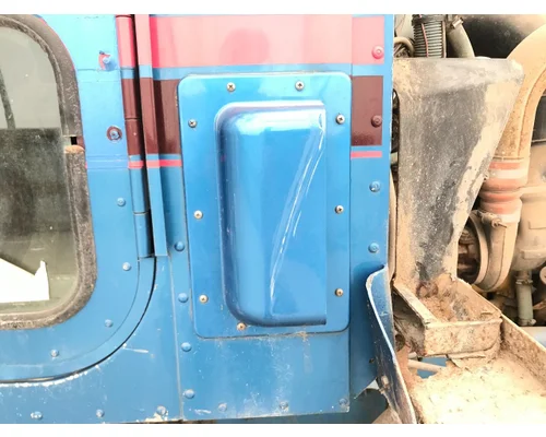 International 9200 Body, Misc. Parts