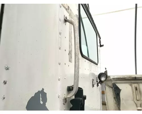 International 9200 Body, Misc. Parts