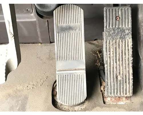 International 9200 Body, Misc. Parts