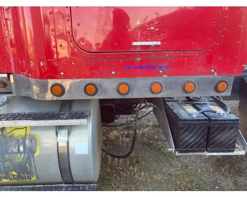 International 9200 Body, Misc. Parts