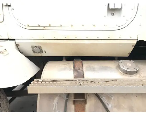 International 9200 Cab Exterior Panel