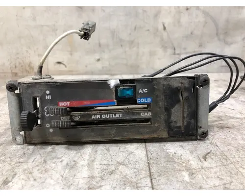 International 9200 Cab Misc. Interior Parts