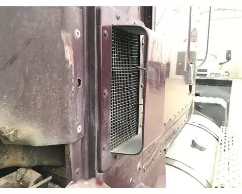 International 9200 Cowl