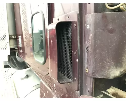 International 9200 Cowl