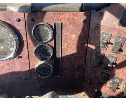 International 9200 Dash Assembly