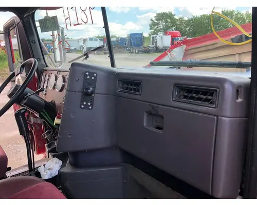 International 9200 Dash Assembly