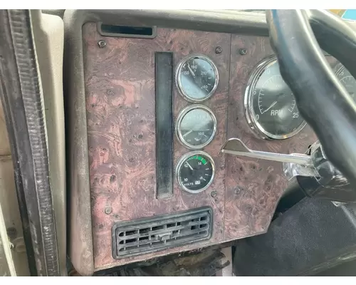 International 9200 Dash Assembly