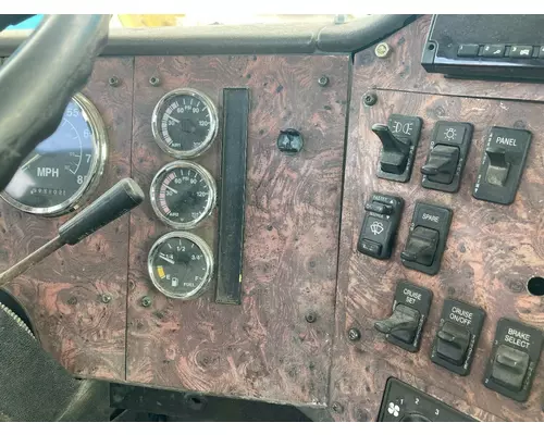 International 9200 Dash Assembly