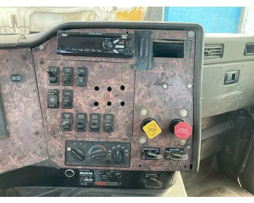 International 9200 Dash Assembly