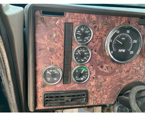 International 9200 Dash Assembly