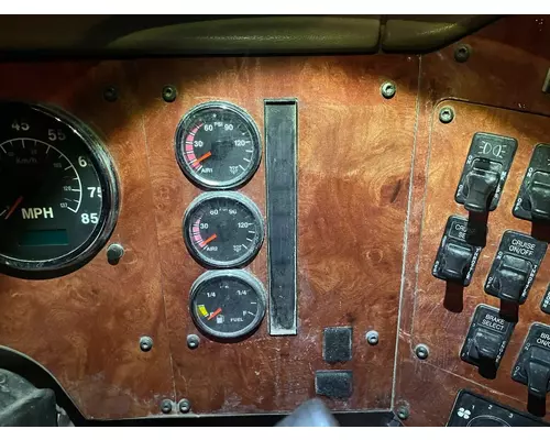 International 9200 Dash Assembly